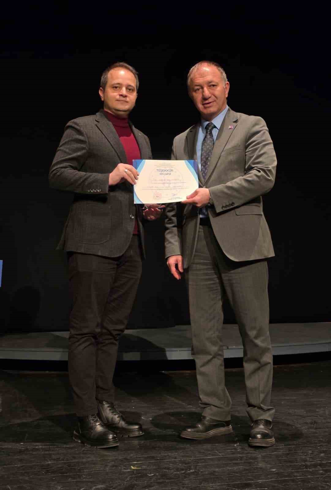 Erzurum’da genç şairler yarıştı