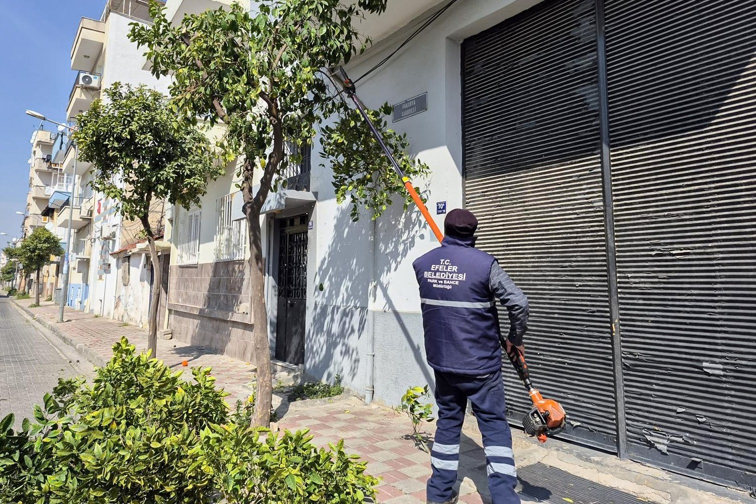 Efeler Belediyesi&rsquo;nden tarihi mahallelerde &ccedil;evre d&uuml;zenlemesi
