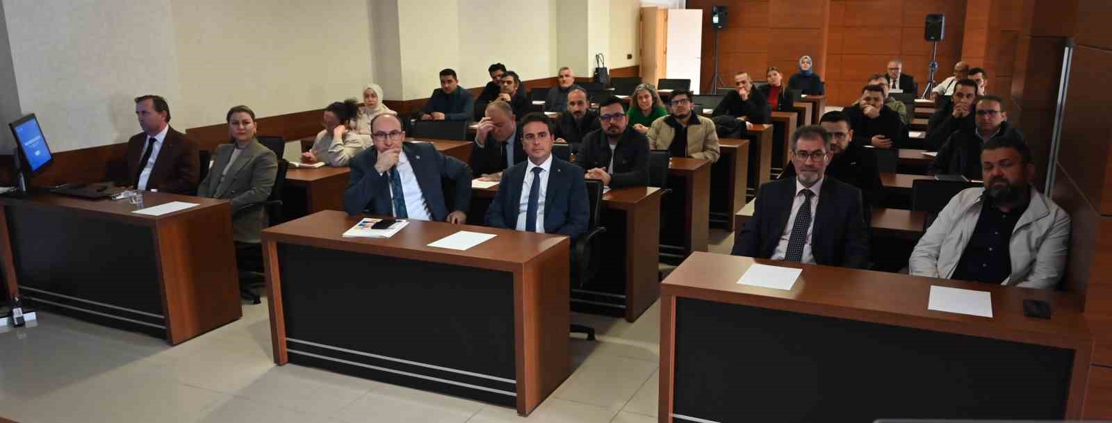 MEVKA, Yerel Kalkınma Hamlesi Teşvik Programı ve 2026 Yılı Sosyal Kapsayıcı Yeşil Ge&ccedil;iş Geri &Ouml;demeli Finansman Desteği Programı&rsquo;nı Karaman&rsquo;da Tanıttı
