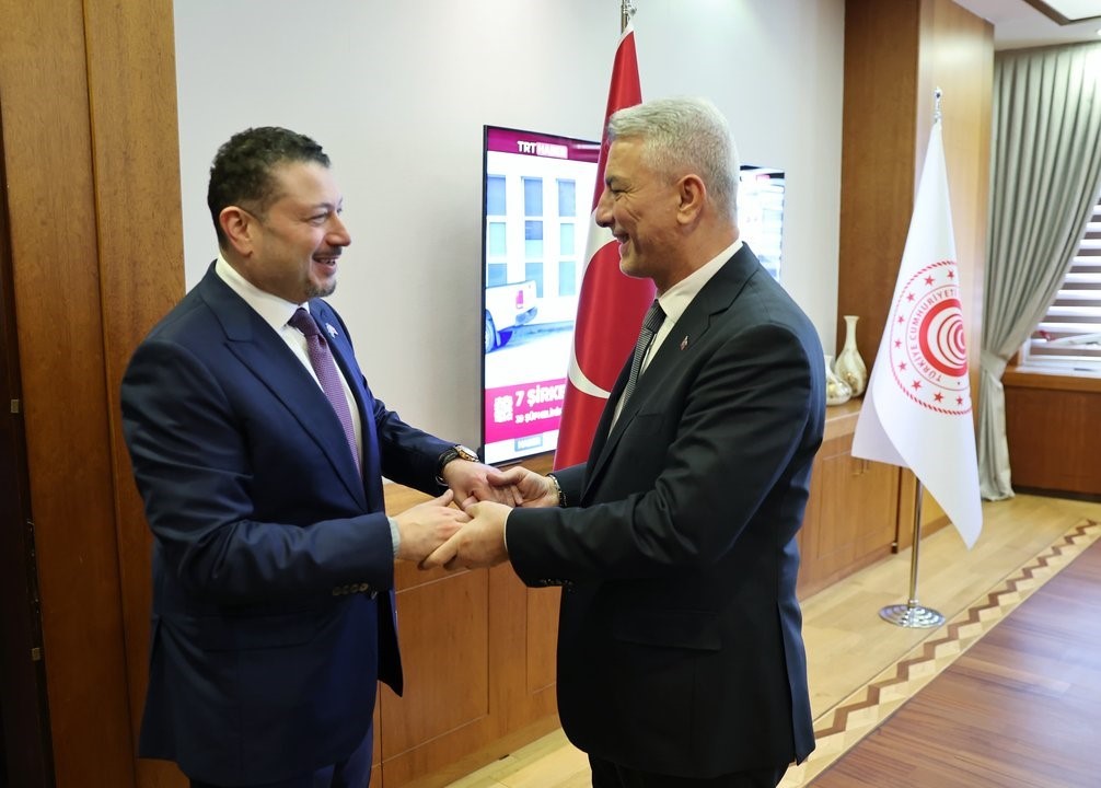 Bakan Bolat, Suudi Arabistan B&uuml;y&uuml;kel&ccedil;isi Abualnasr&rsquo;ı kabul etti
