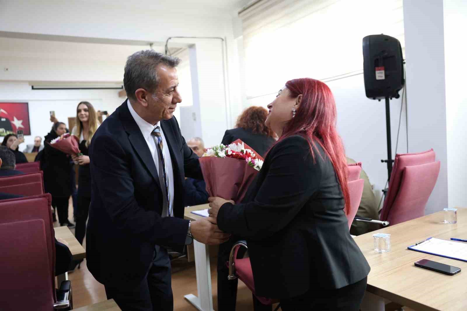 Başkan Yetişkin&rsquo;den kadın meclis &uuml;yelerine anlamlı davranış
