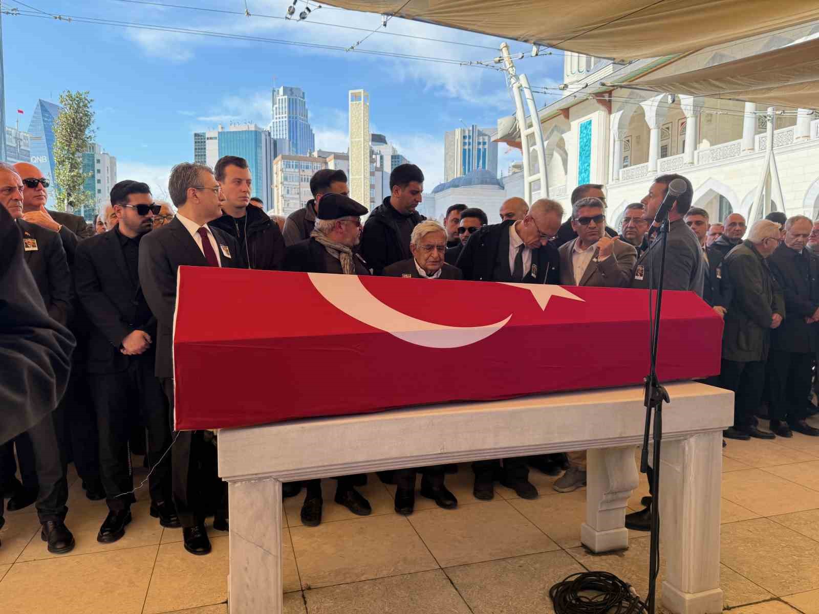 Prof. Dr. Hasan H&uuml;srev Hatemi, son yolculuğuna uğurlandı
