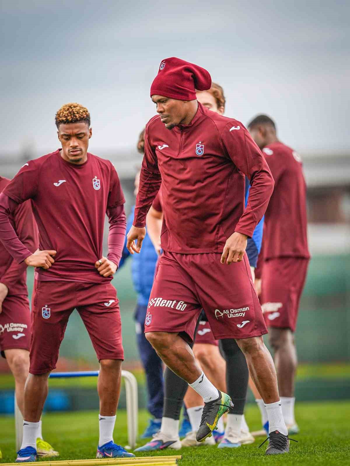 Trabzonspor, Galatasaray ma&ccedil;ı hazırlıklarını tamamladı
