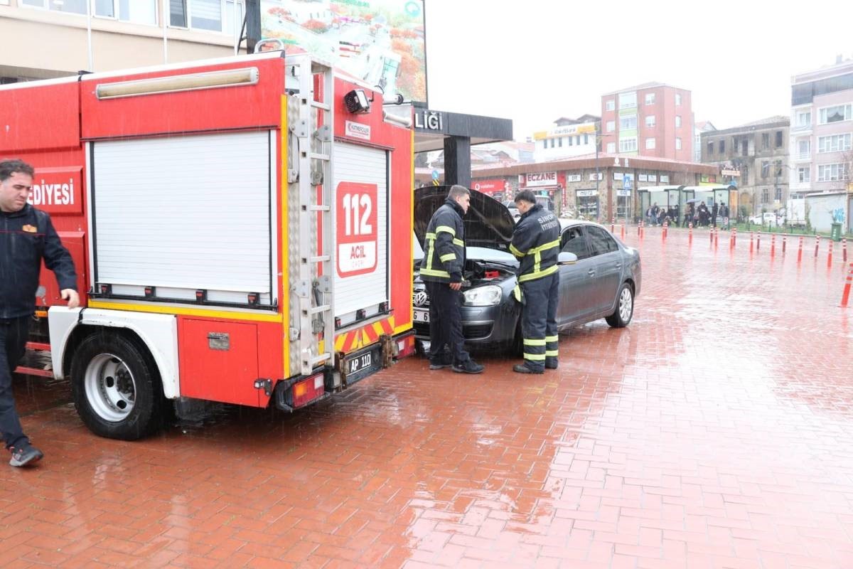 Sinop’ta araç yangını