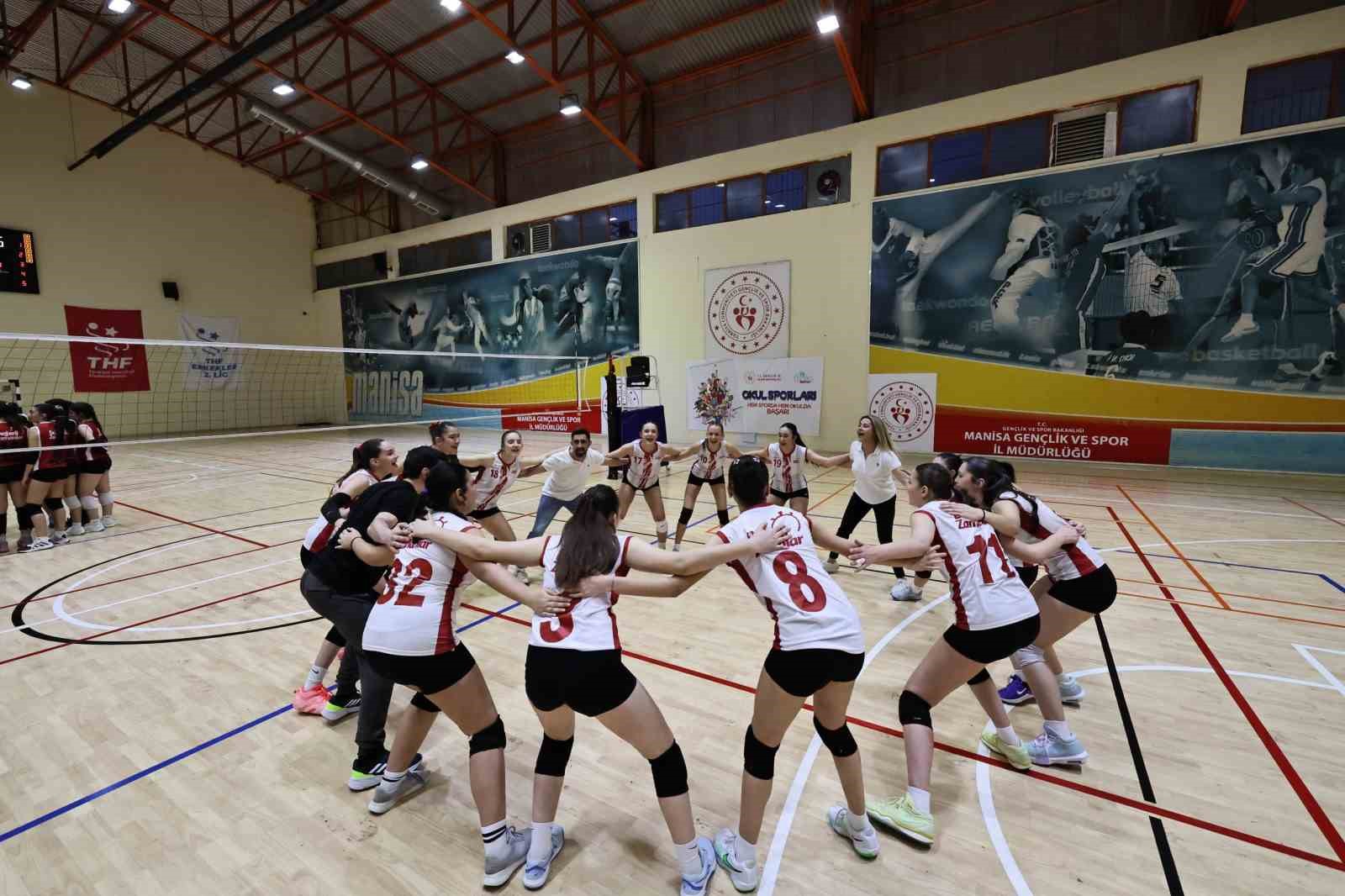 Manisa’da Yıldız Kızlar Voleybol İl Şampiyonu Değerli Zamanlar Spor Kulübü oldu