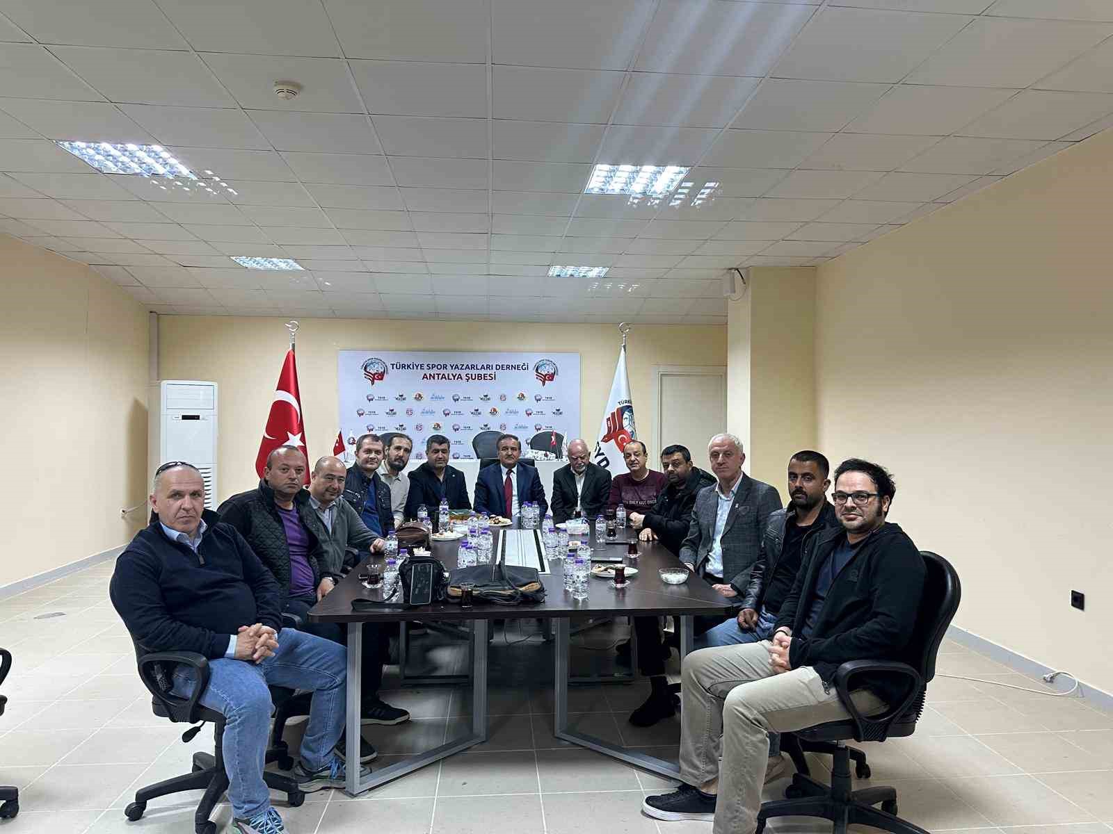 TSYD Antalya’da Kemal Çağlayan üyelerle buluştu