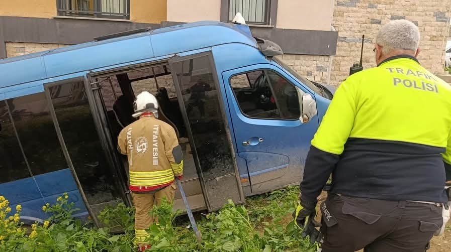 Kırıkhan&rsquo;da trafik kazası: 2 yaralı

