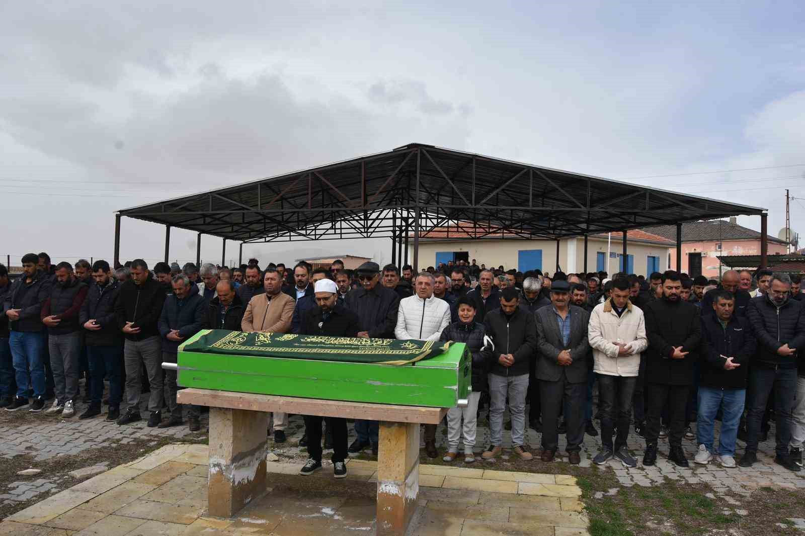 Tomarza B&uuml;y&uuml;kcanlı Mahalle Muhtarı son yolculuğuna uğurlandı
