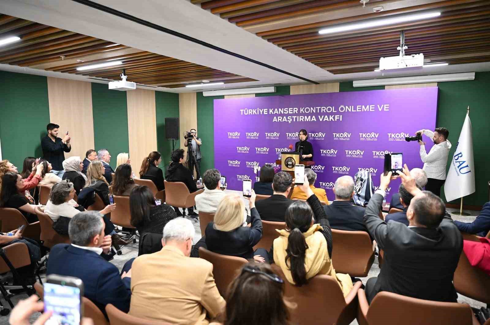 Kanserle m&uuml;cadeleye yeni vakıf: &Ouml;nleme, erken tanı ve bilimsel araştırma hedefleniyor
