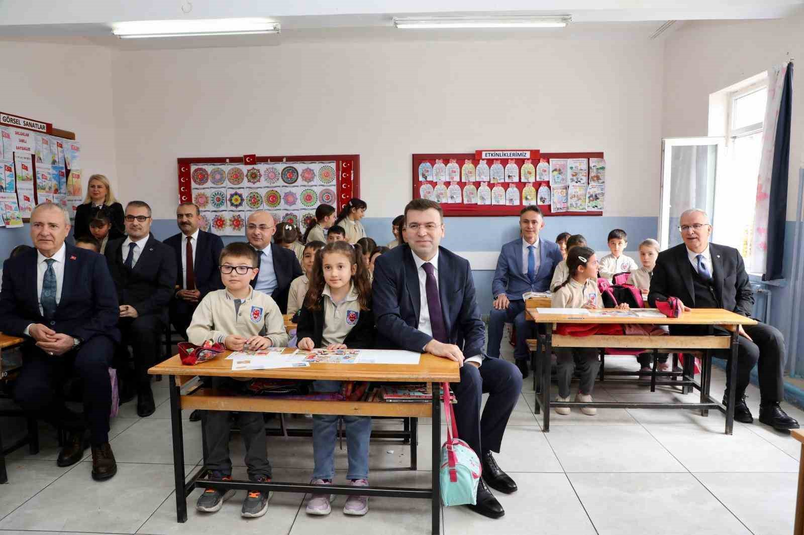 Miniklere &rsquo;G&uuml;venli Gelecek&rsquo; eğitimi
