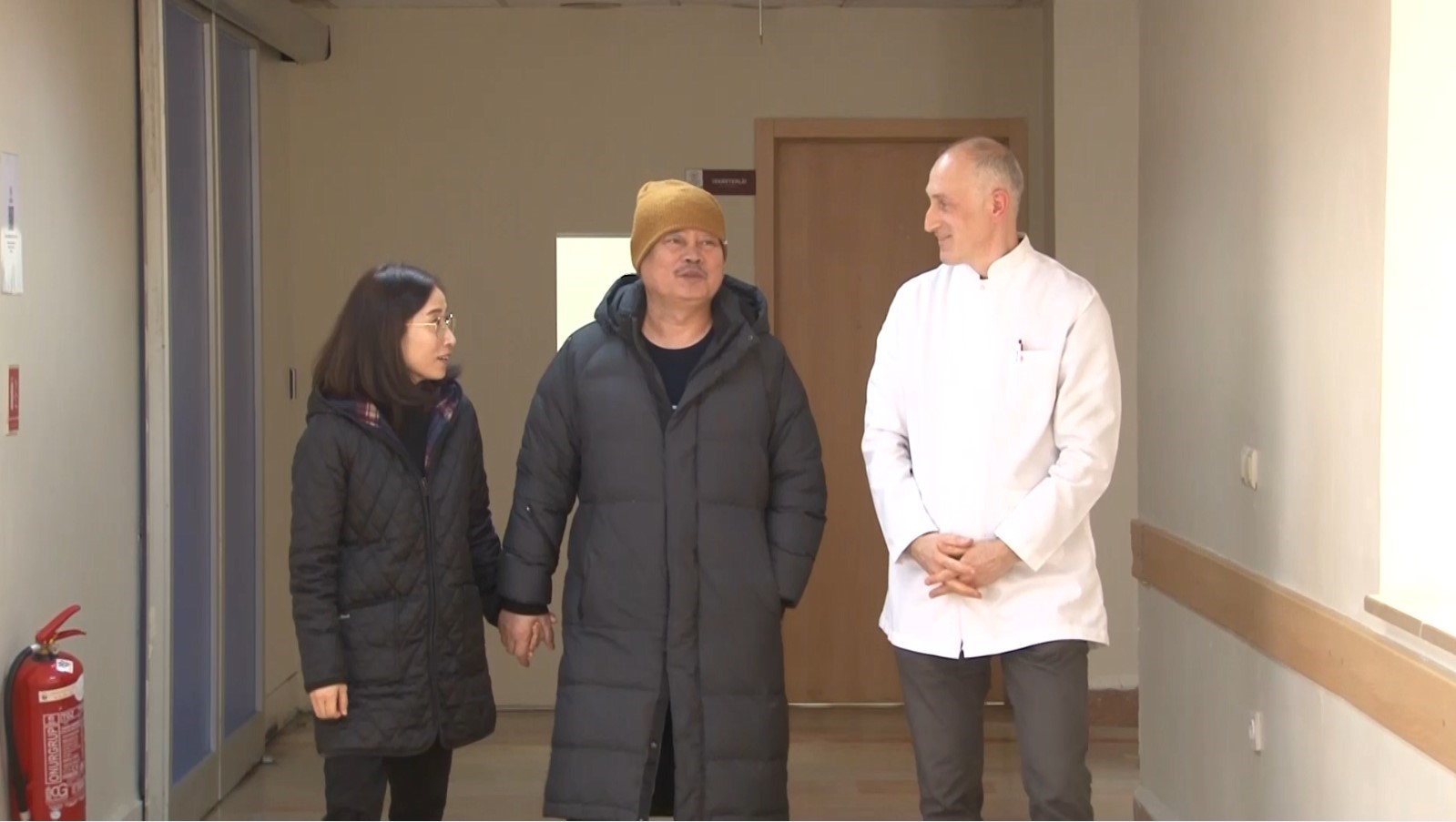 Türkiye’de ameliyat edilen Koreli hastanın eşi: "Yüreğimizde olan memleket burası"