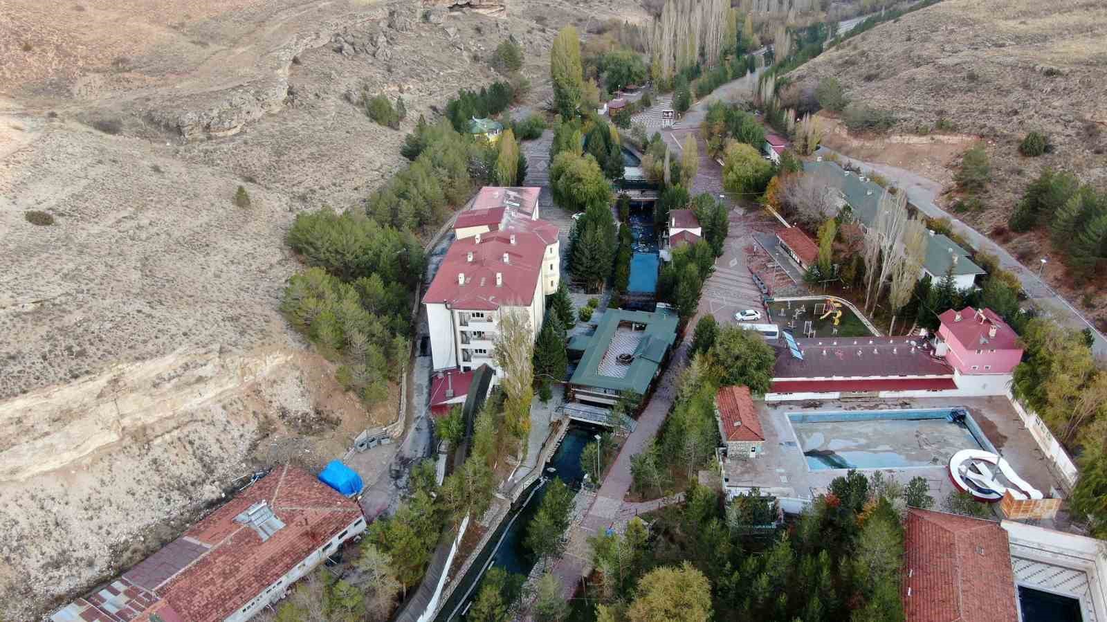 Doğal şifa kaynağı &rsquo;Kangal Balıklı G&ouml;l&rsquo; yenileniyor
