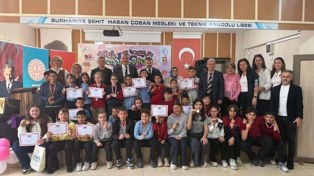 Burhaniye&rsquo;de Akıl ve Zek&acirc; Oyunları &ouml;d&uuml;l t&ouml;reni yapıldı

