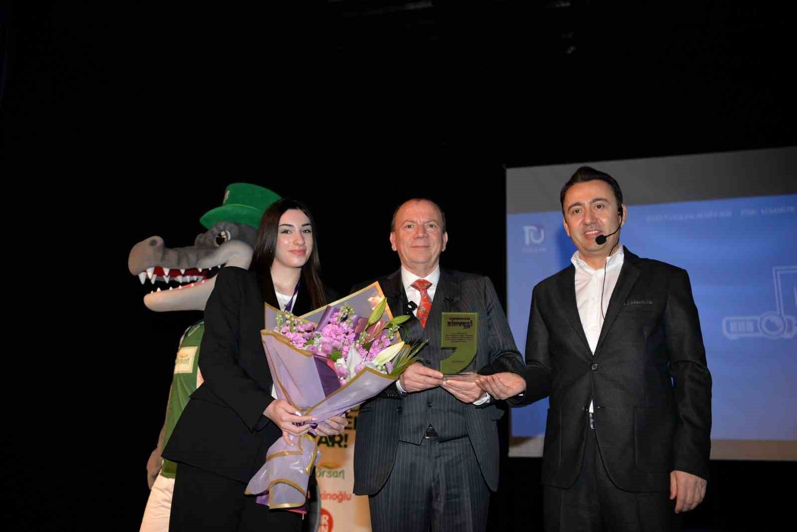 Şahinkaya Girişimcilik Zirvesi 2026 ilham veren konuklarıyla s&uuml;r&uuml;yor
