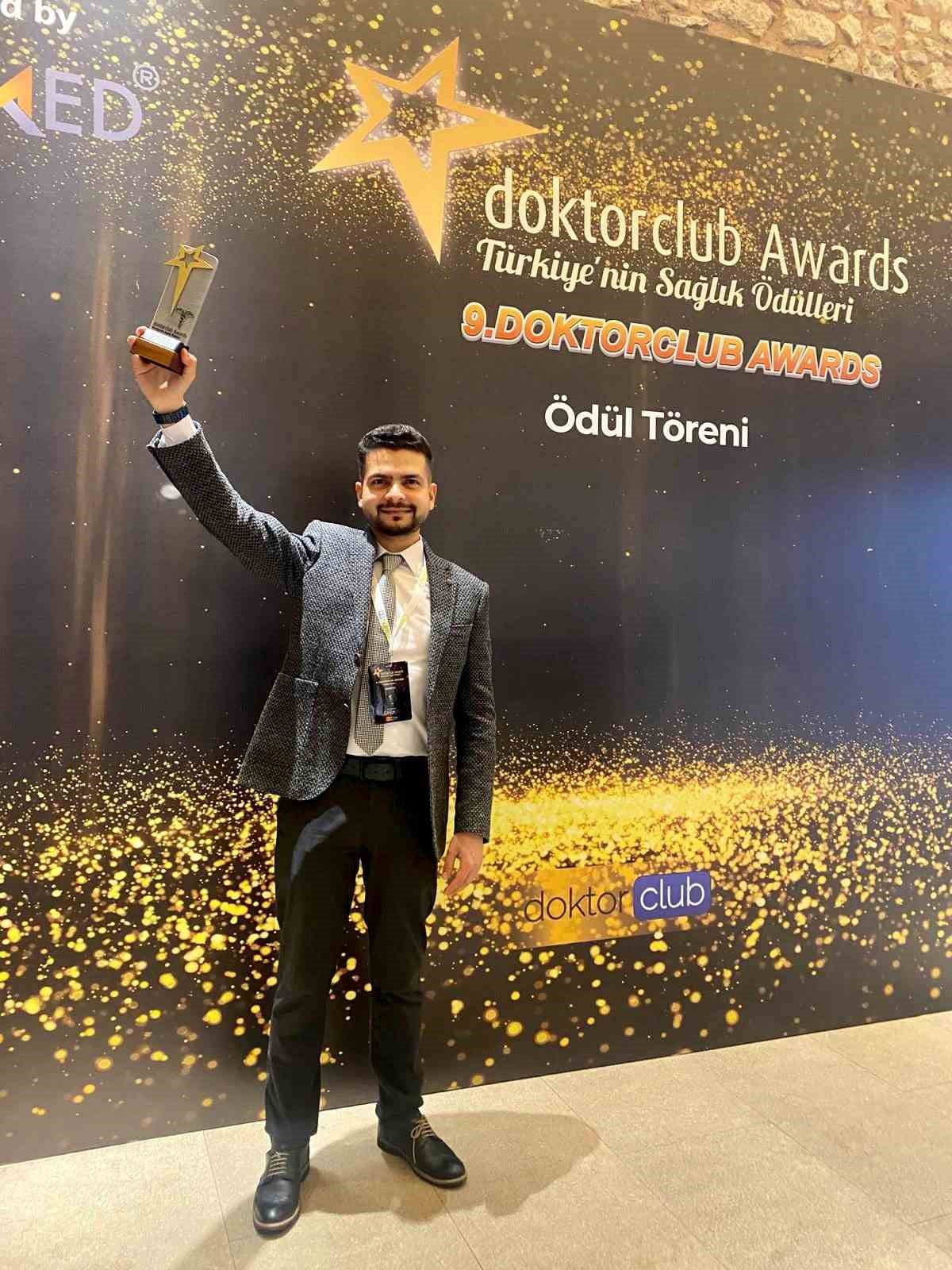 Kayseri Devlet Hastanesi&rsquo;ne &lsquo;Yılın Yenilik&ccedil;i Sağlık Profesyonelleri&rsquo; &ouml;d&uuml;l&uuml;
