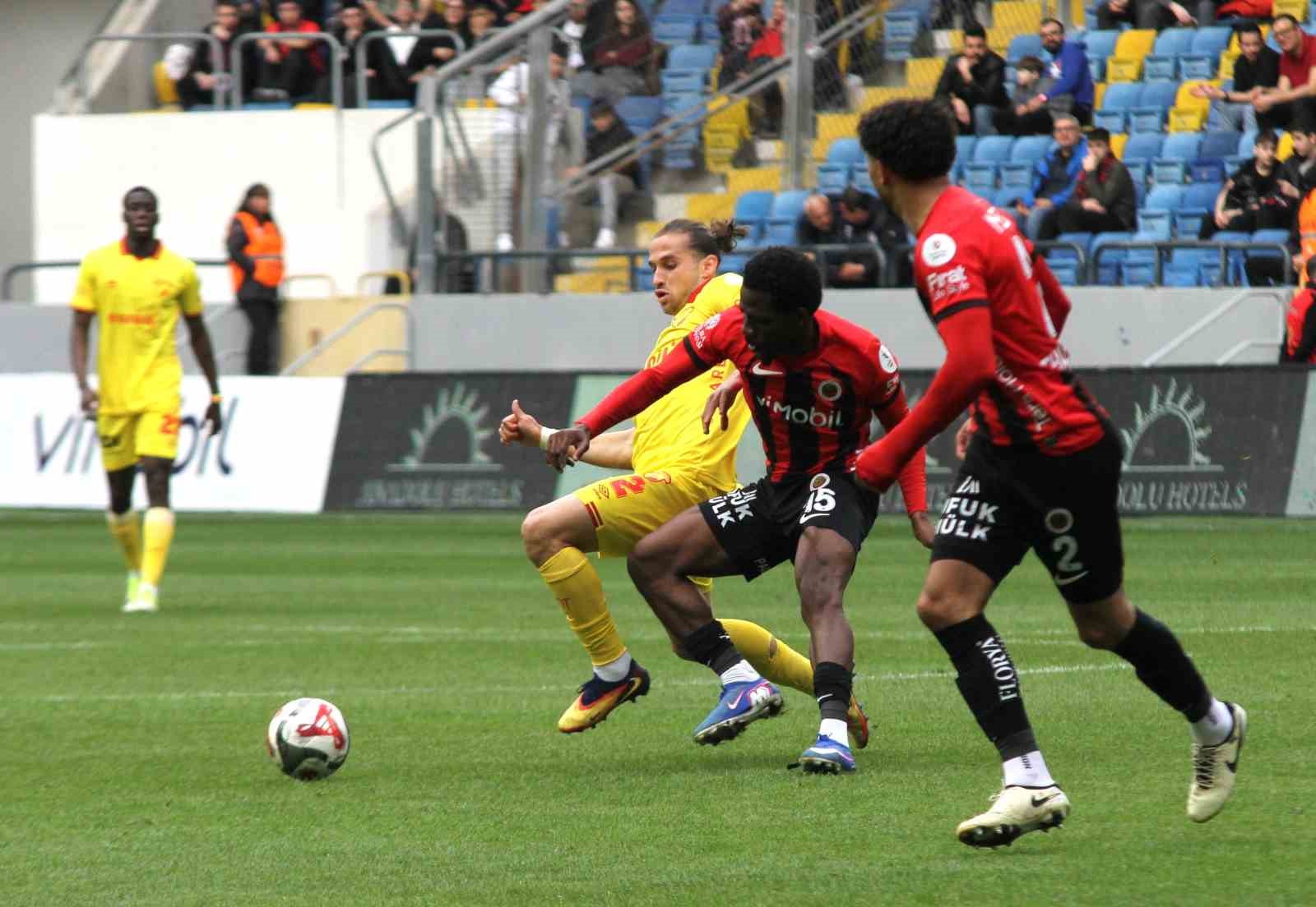Trendyol Süper Lig: Gençlerbirliği: 0 - Göztepe: 1 (ilk yarı)