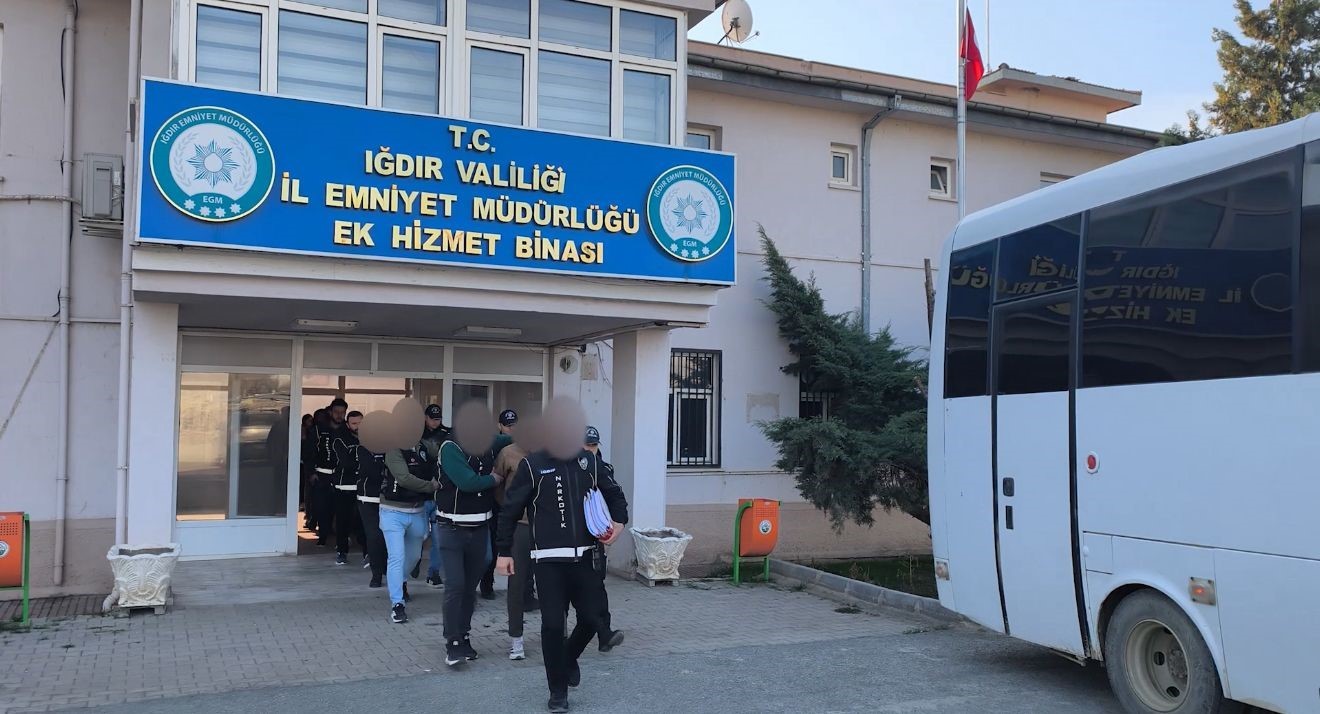 Iğdır’da zehir tacirlerine darbe: 12 adrese operasyon, 9 tutuklama