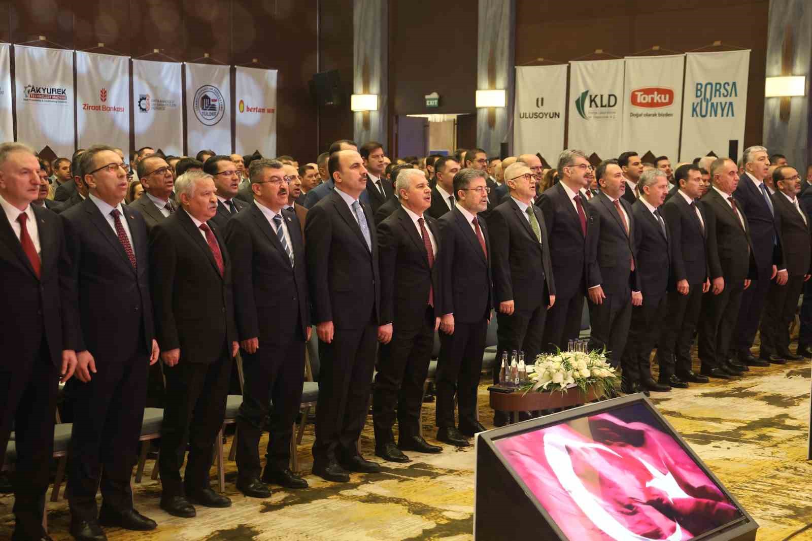 Tarım ve Orman Bakanı Yumaklı: "Sağlıklı ve güvenilir gıdaya giden yolda bütün süreçleri etkin politikalarımızla yöneteceğiz"