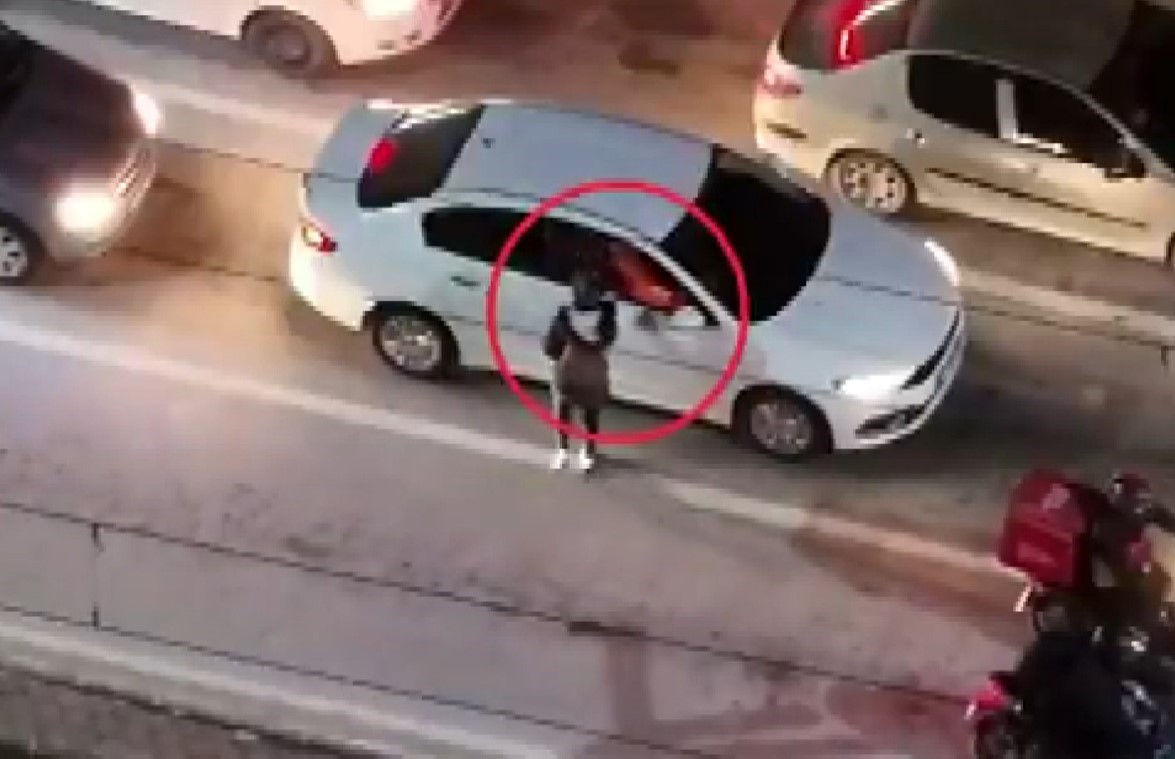 Gaziantep’te yollarda dilencilik ve satıcılık yapan şahıslara operasyon: 13 gözaltı