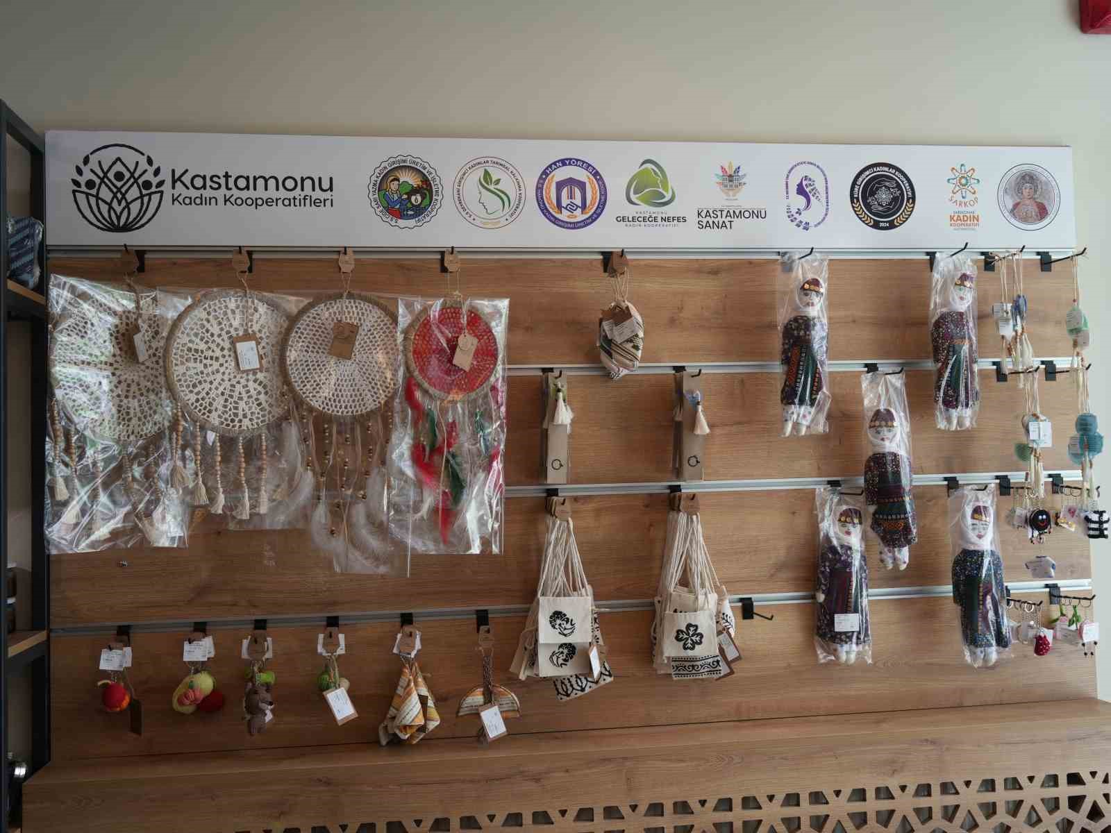 T&uuml;rkiye&rsquo;nin ilk &lsquo;ekolojik market&rsquo;i a&ccedil;ıldı
