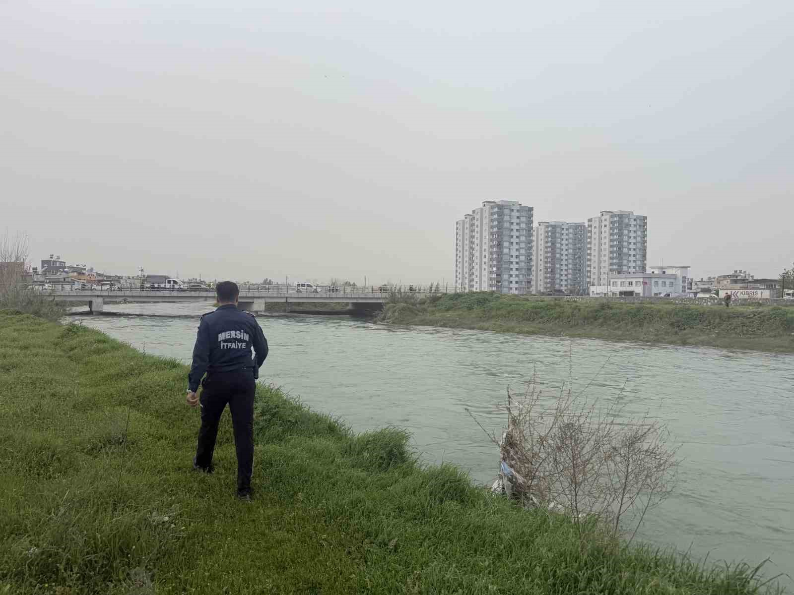 Tarsus�ta suya atlayan �ocuk kayboldu: Arama �al��mas� devam ediyor
