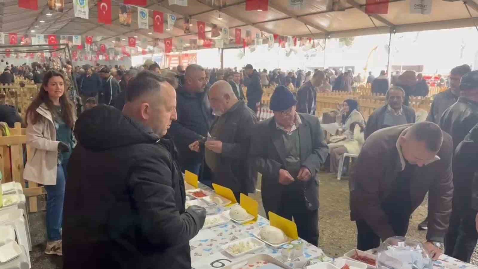 Halk j&uuml;ri oldu, en iyi ke&ccedil;i peynirini vatandaş se&ccedil;ti

