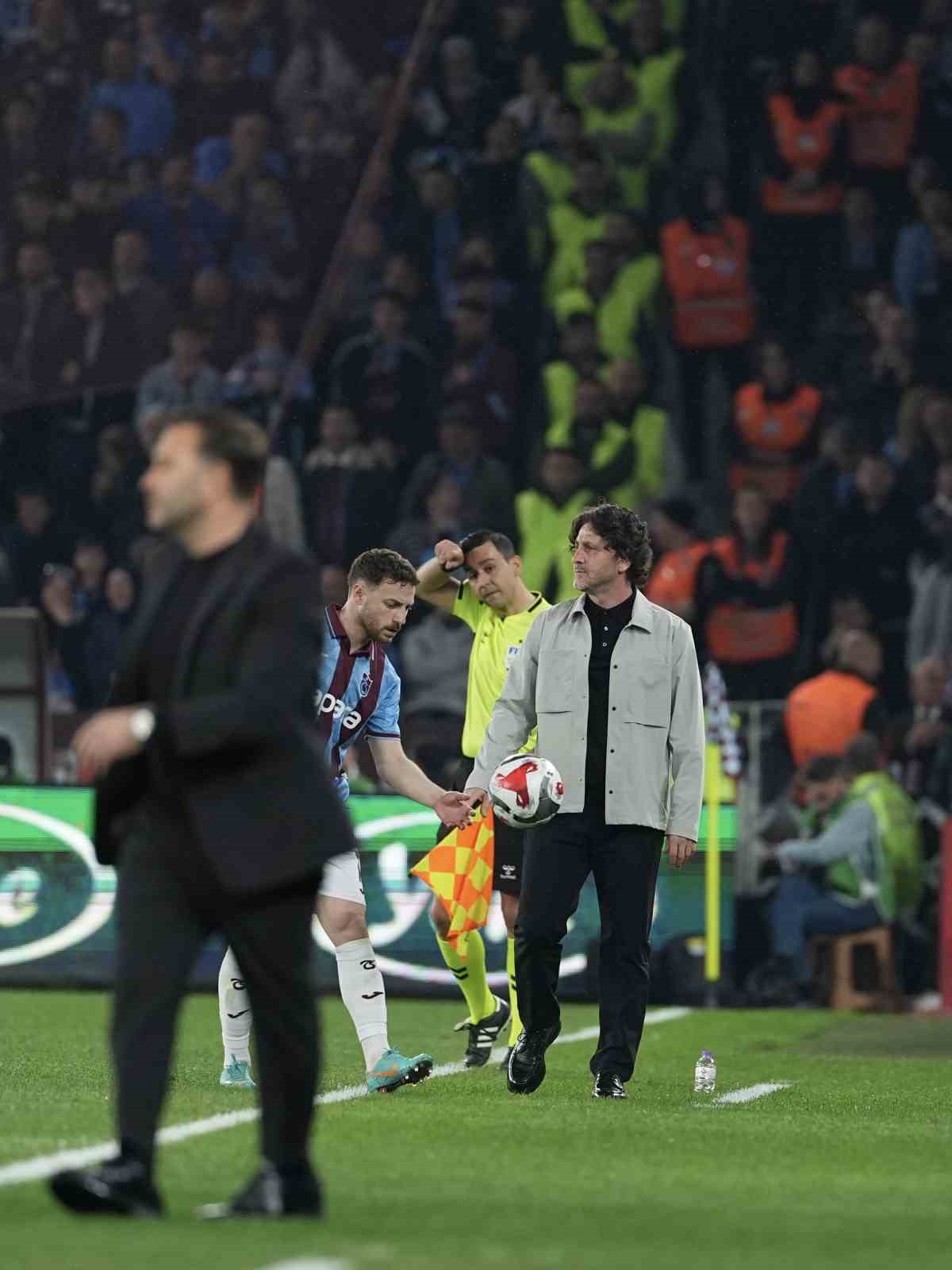 Trendyol S&uuml;per Lig: Trabzonspor: 1 - Galatasaray: 0 (İlk yarı)
