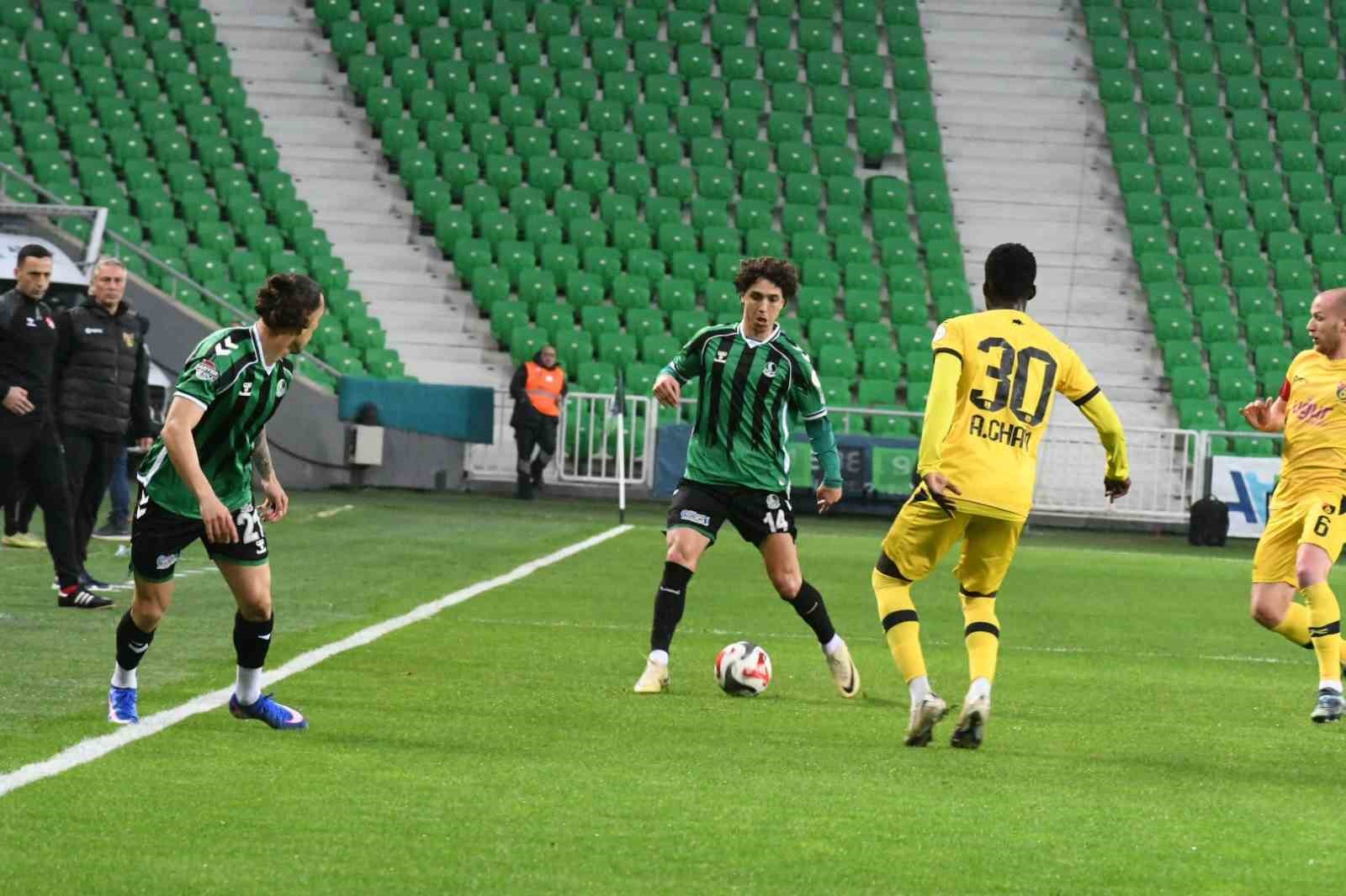 Trendyol 1. Lig: Sakaryaspor: 2 - İstanbulspor: 2
