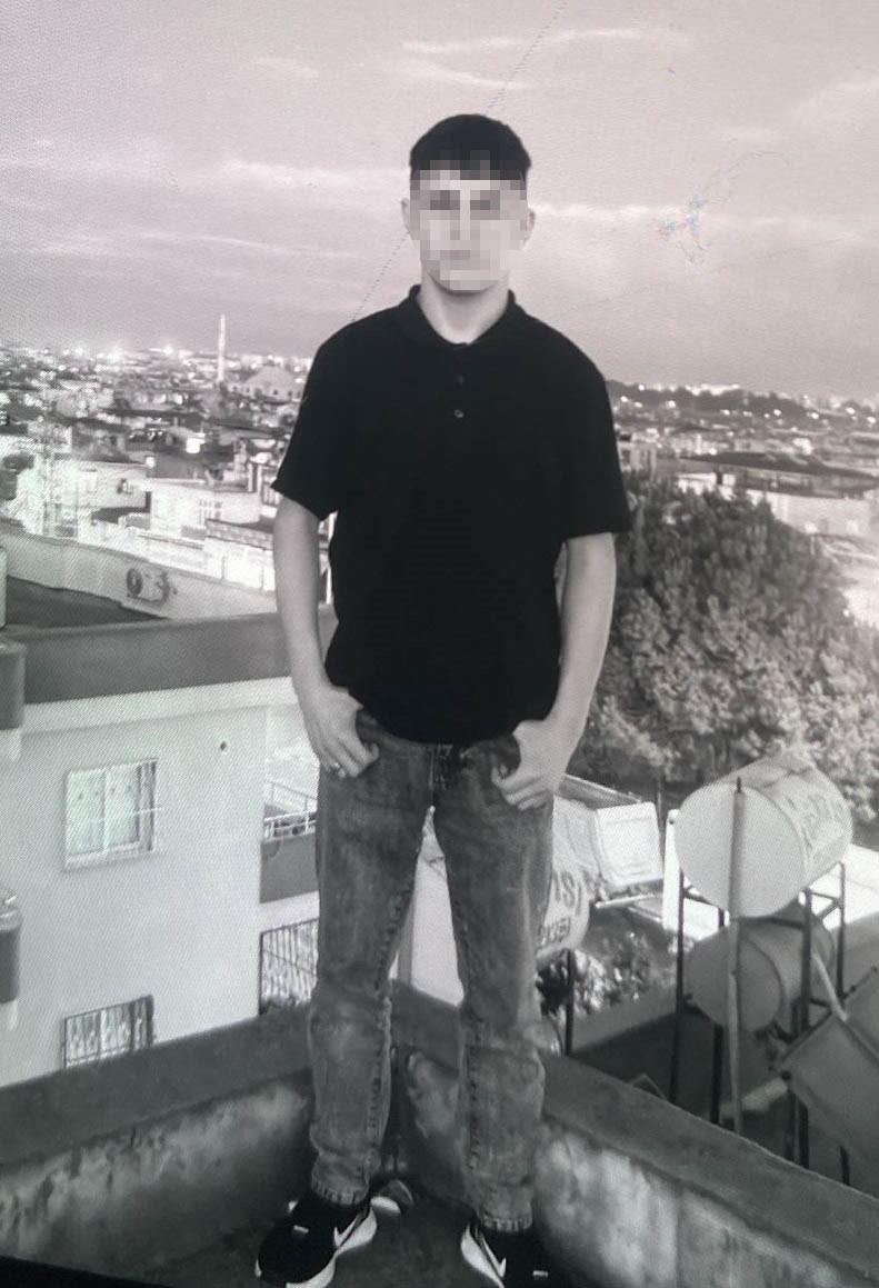 T&uuml;m ekipler seferber oldu, suda kaybolan &ccedil;ocuğu arama &ccedil;alışması s&uuml;r&uuml;yor
