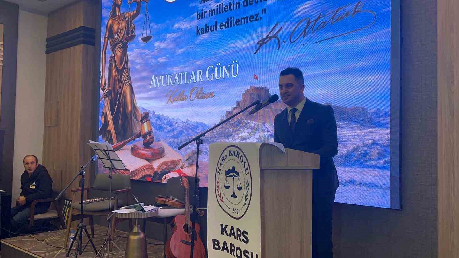 Kars Baro Başkanı Yağcı: "Avukatlık adaletin en g&uuml;&ccedil;l&uuml; teminatıdır"
