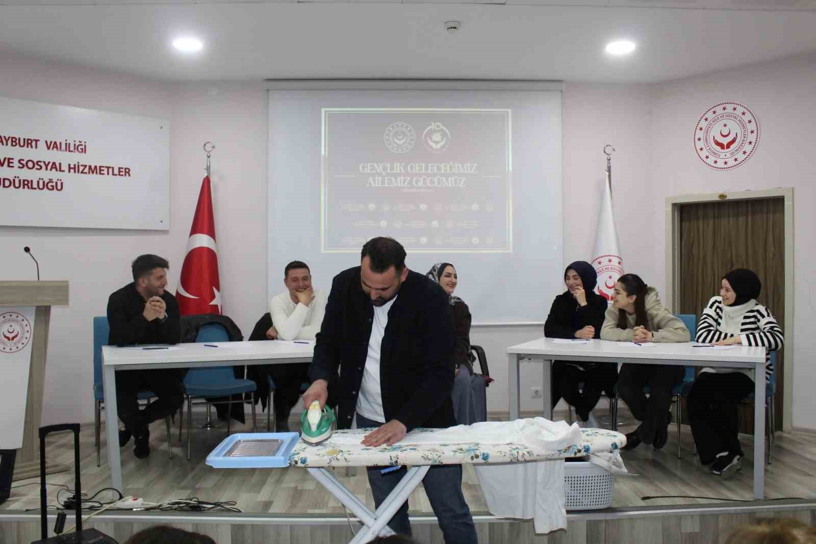 Bayburt&rsquo;ta gen&ccedil; &ccedil;iftlere y&ouml;nelik aile temalı etkinlik d&uuml;zenlendi
