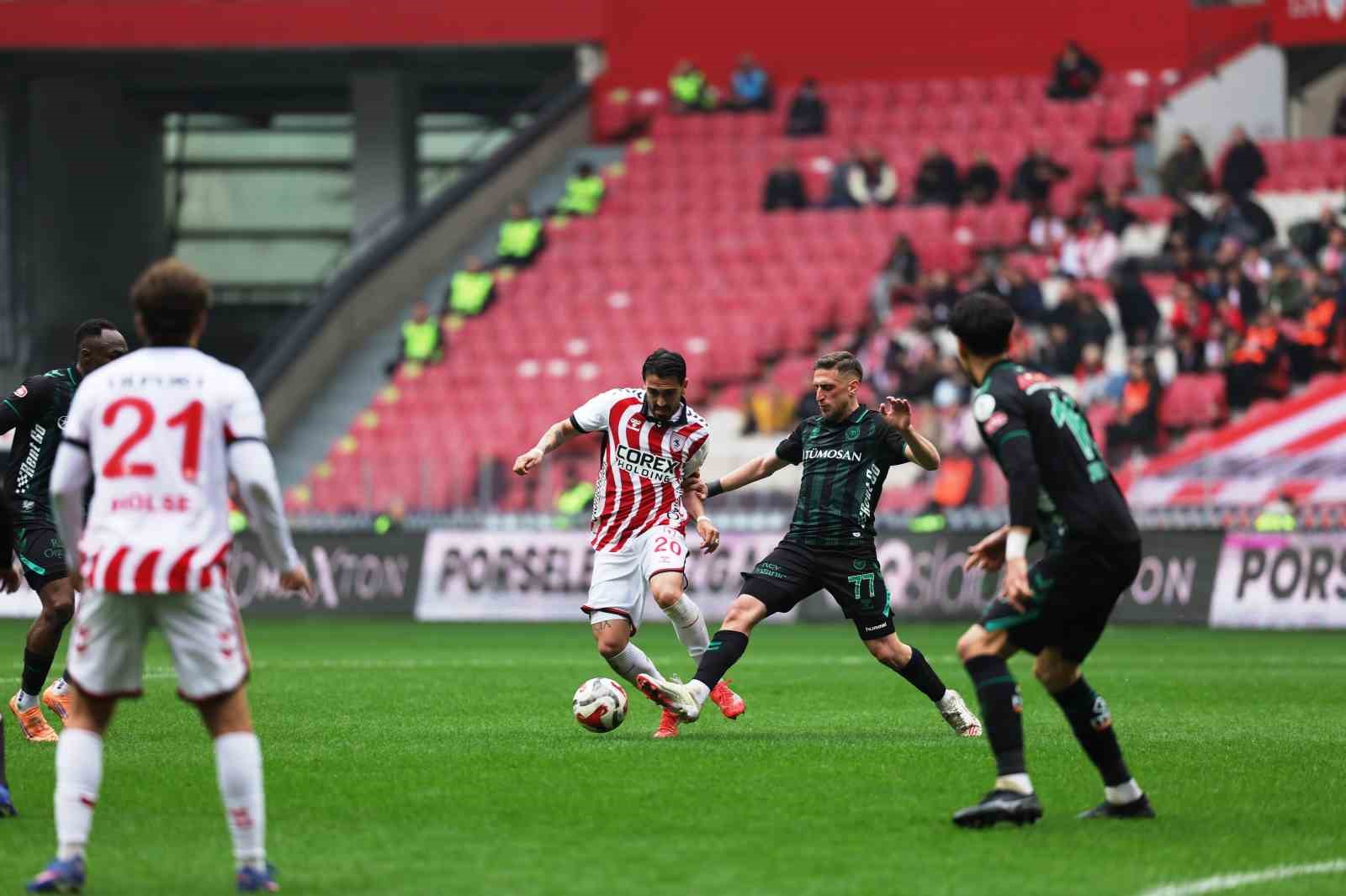 Trendyol Süper Lig: Samsunspor: 0 - Konyaspor: 0 (Maç devam ediyor)