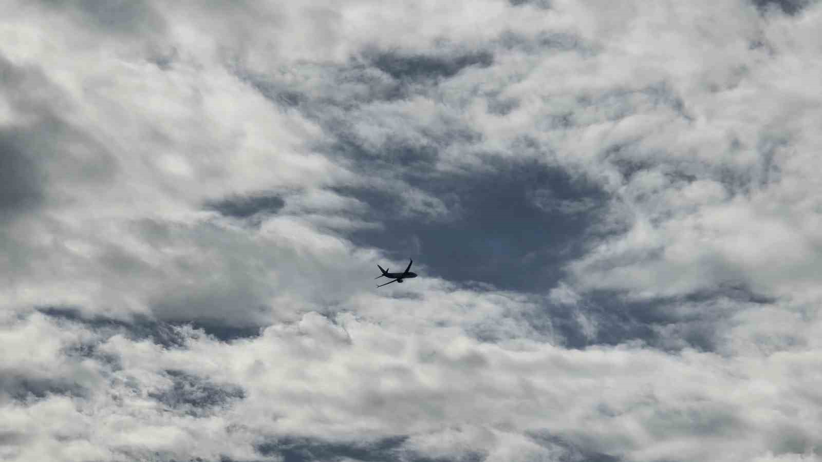 Kalp hastası bebek ambulans u&ccedil;akla İstanbul&rsquo;a sevk edildi
