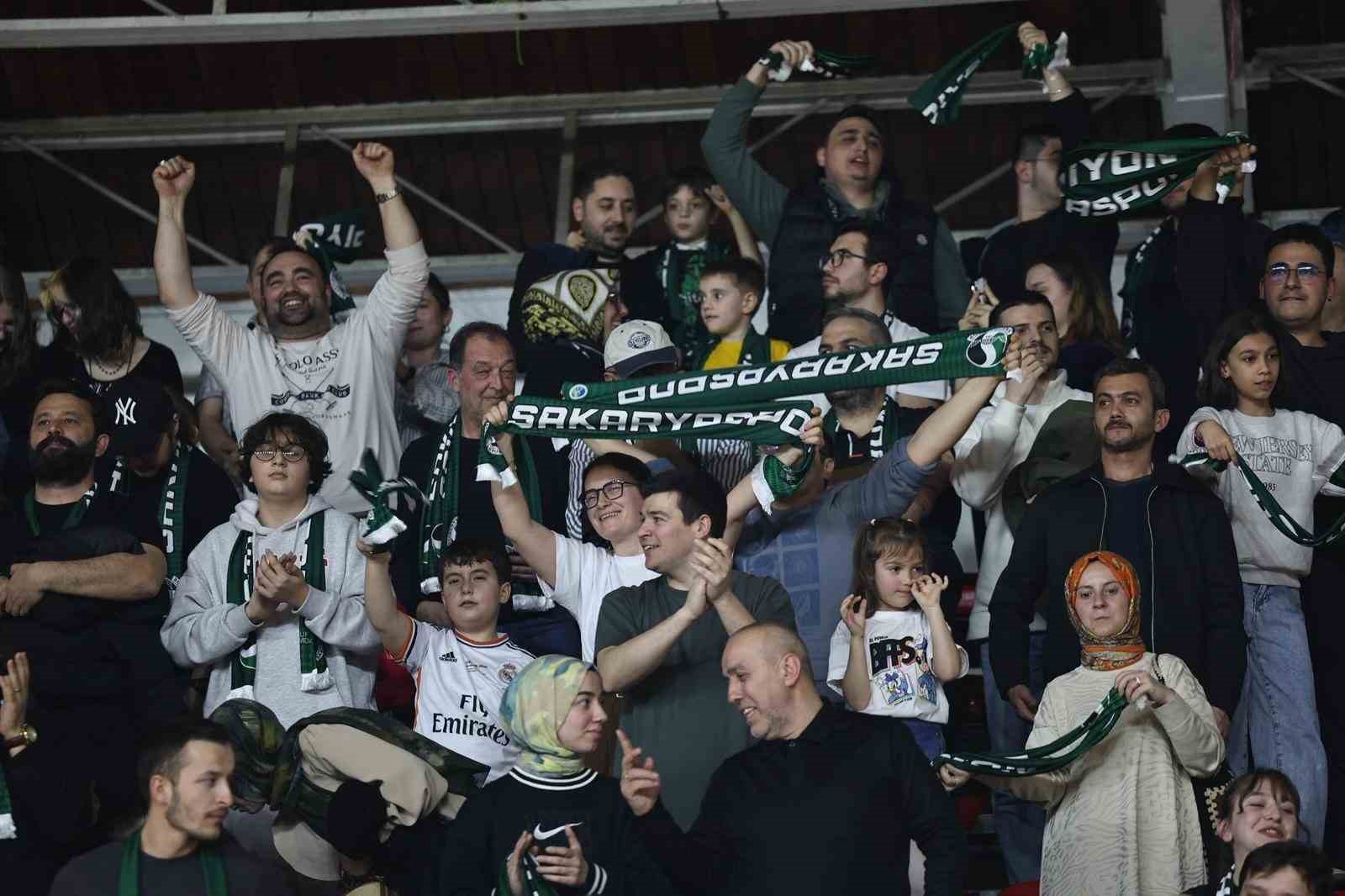 Sakarya B&uuml;y&uuml;kşehir Basketbol play-off serisine galibiyetle başladı
