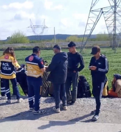 Osmaniye’de işçi servisi ile minibüs çarpıştı: 3 yaralı