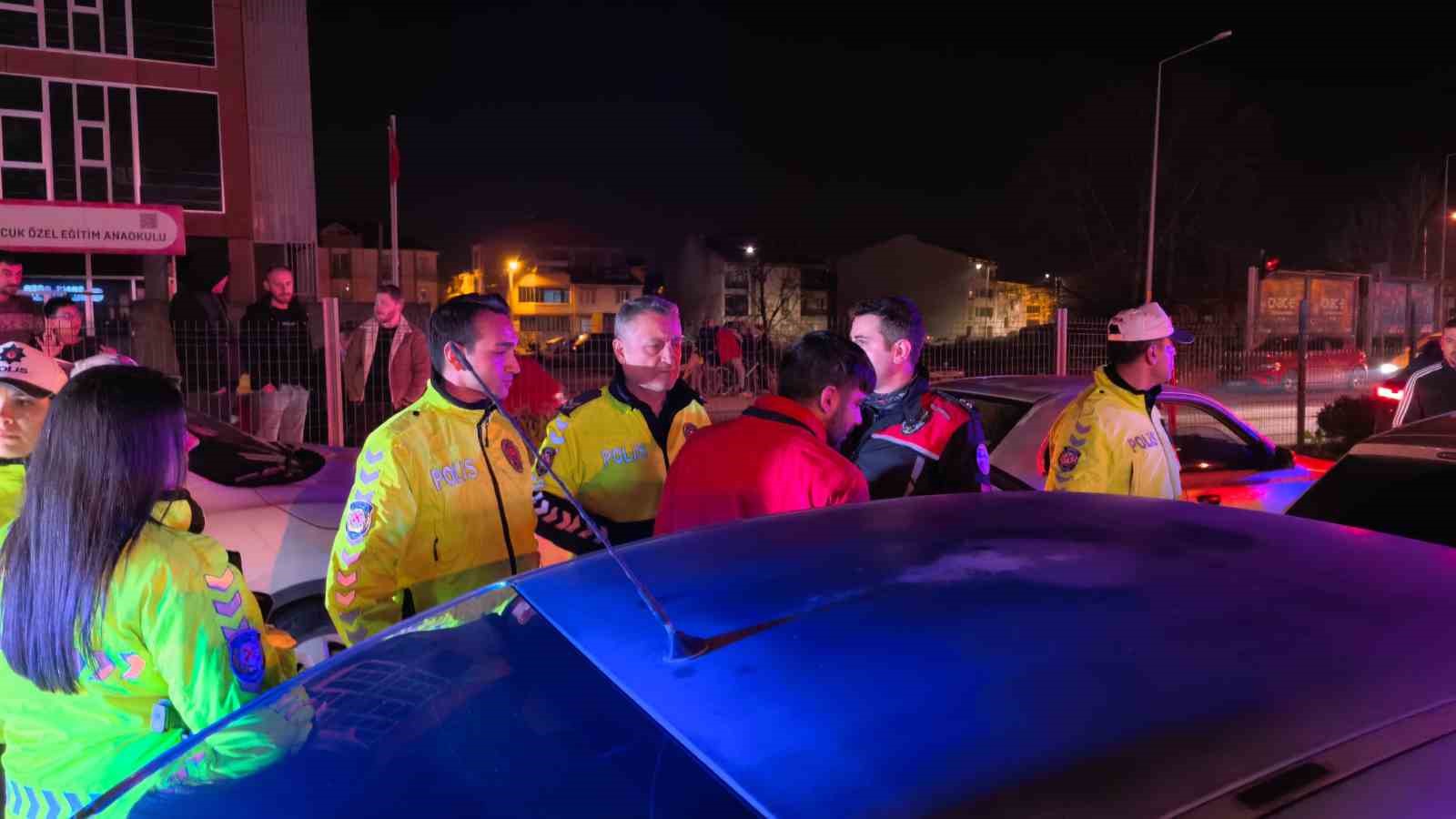 Önce kaza yaptılar, sonra ortalığı karıştırdılar