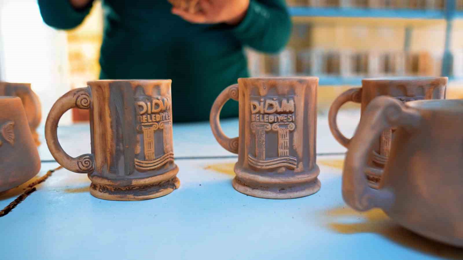 Didim Belediyesi Seramik At&ouml;lyesi&rsquo;nde &uuml;retilen &uuml;r&uuml;nler kentin izlerini taşıyor
