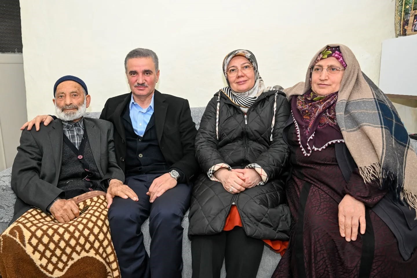 Vali Aydın Baruş ve eşinden vefa ziyaretleri
