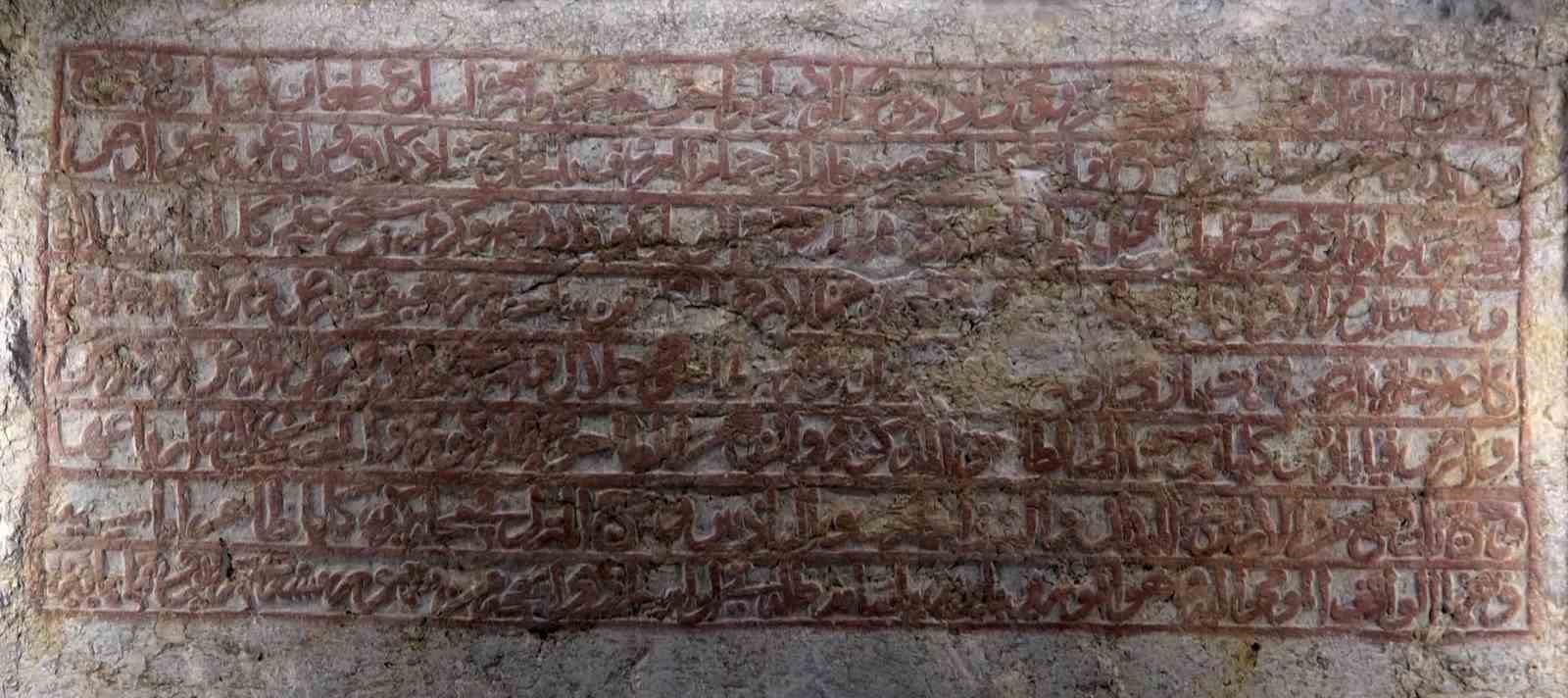 Yazboz tahtasına dönmüştü, restore edilen 600 yıllık kaya kitabenin dünyada tek olduğu ortaya çıktı