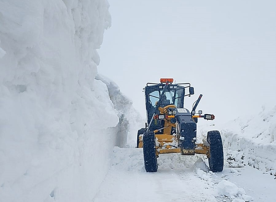 Erzurum’da karın görünmeyen iki yüzü