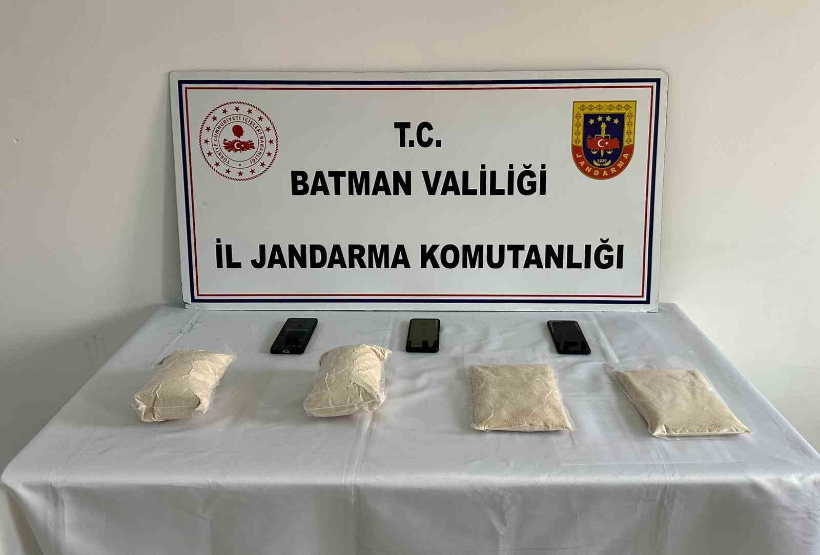 Batman&rsquo;da 3 kilo kannabinoit ele ge&ccedil;irildi
