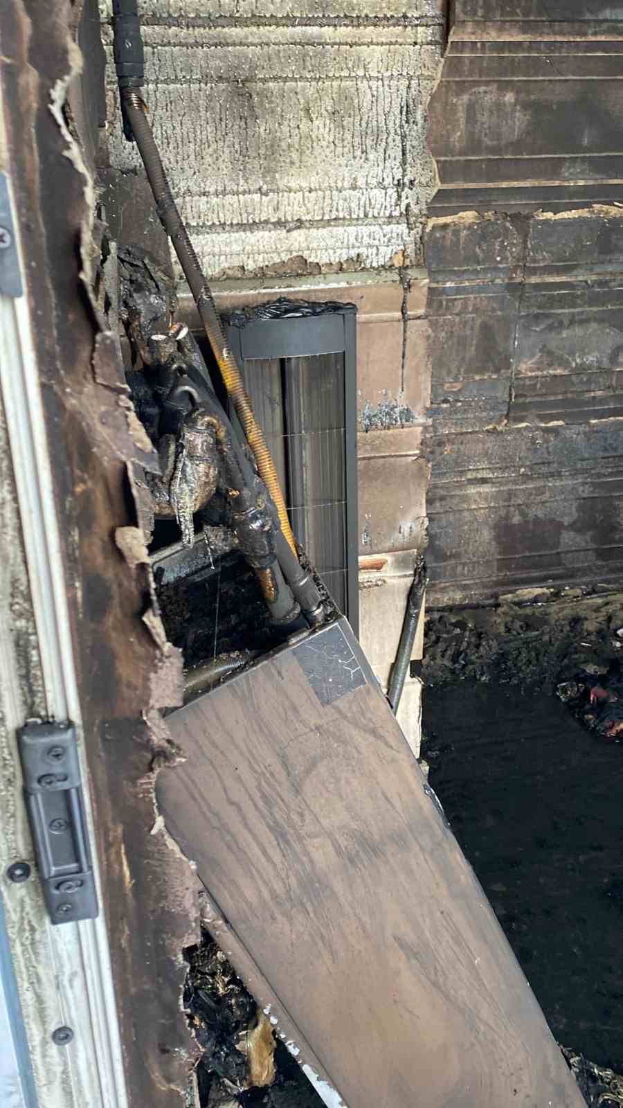 Burdur’da evin balkonunda çıkan yangın korkuttu