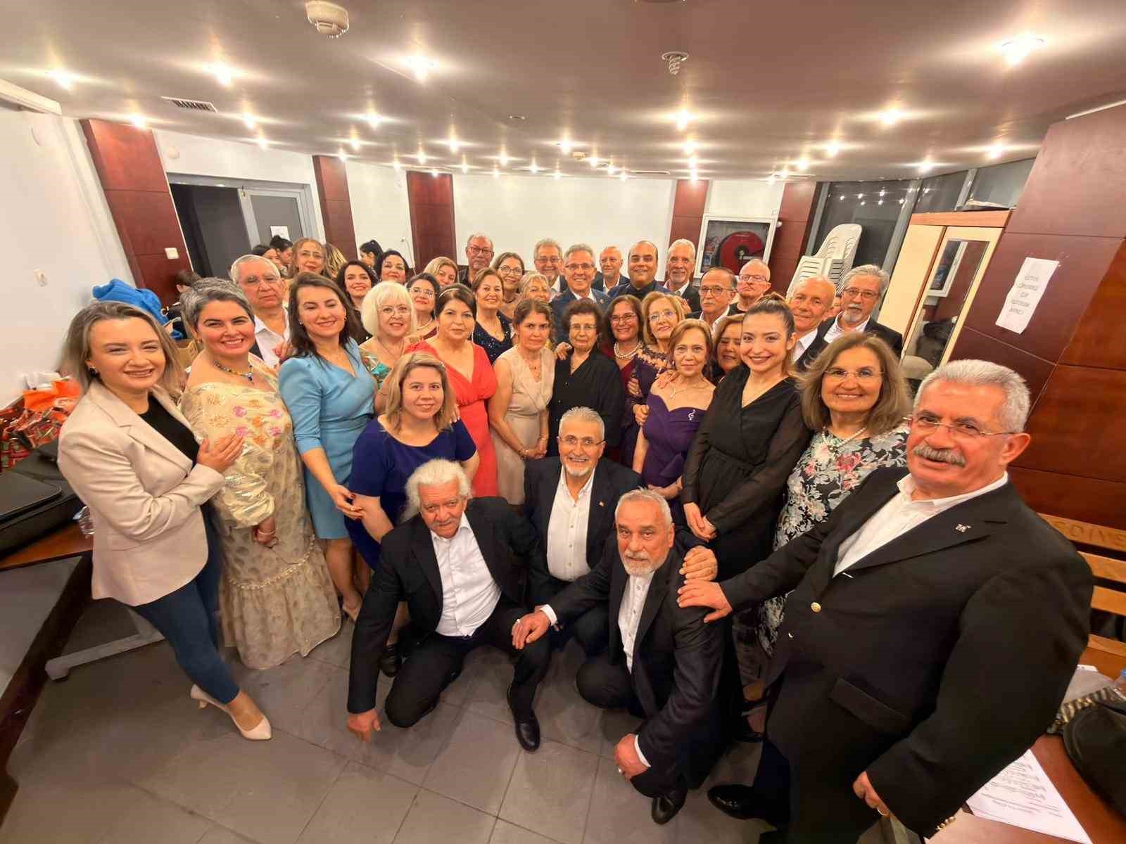 Nazilli&rsquo;de "Şarkılarda Anılar" konserine vatandaşlar ilgi g&ouml;sterdi
