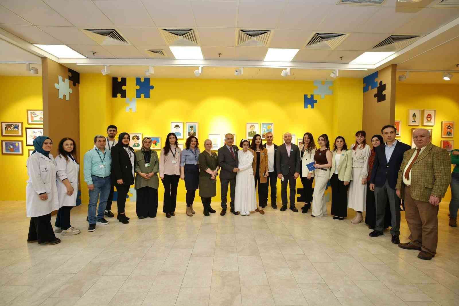 Renklerin diliyle farkındalık: Ayşeg&uuml;l&rsquo;&uuml;n sergisi b&uuml;y&uuml;k ilgi g&ouml;rd&uuml;
