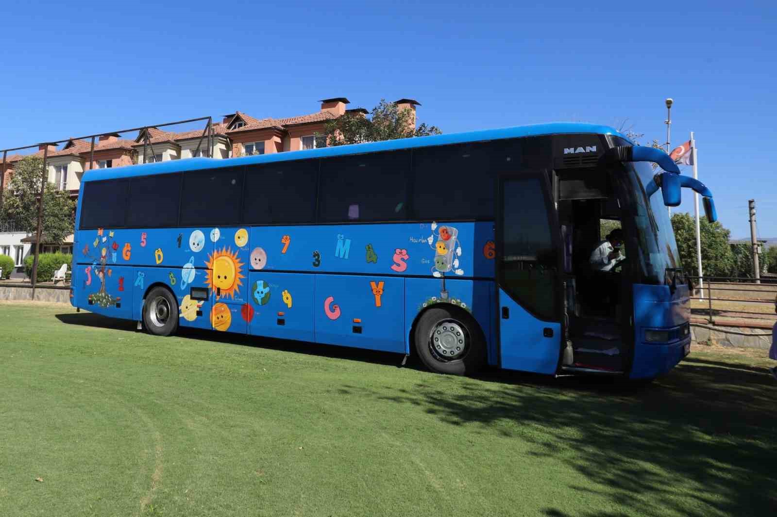 Nazilli&rsquo;de &ccedil;ocuklara &ouml;zel Mobil Oyun Otob&uuml;s&uuml; mahalle mahalle geziyor
