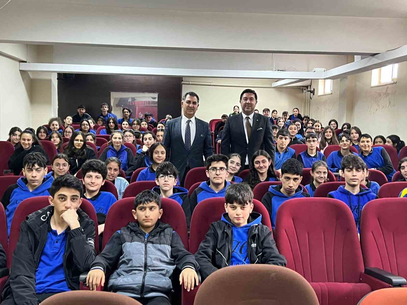 KATSO Başkanı Kadir Bozan, Kariyer Günlerinde öğrencilerle buluştu