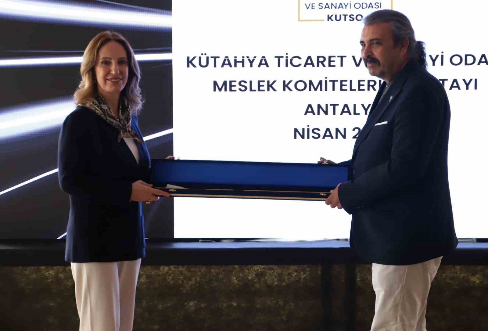 KUTSO&rsquo;nun &rsquo;Meslek Komiteleri &Ccedil;alıştayı&rsquo; Antalya&rsquo;da ger&ccedil;ekleştirildi
