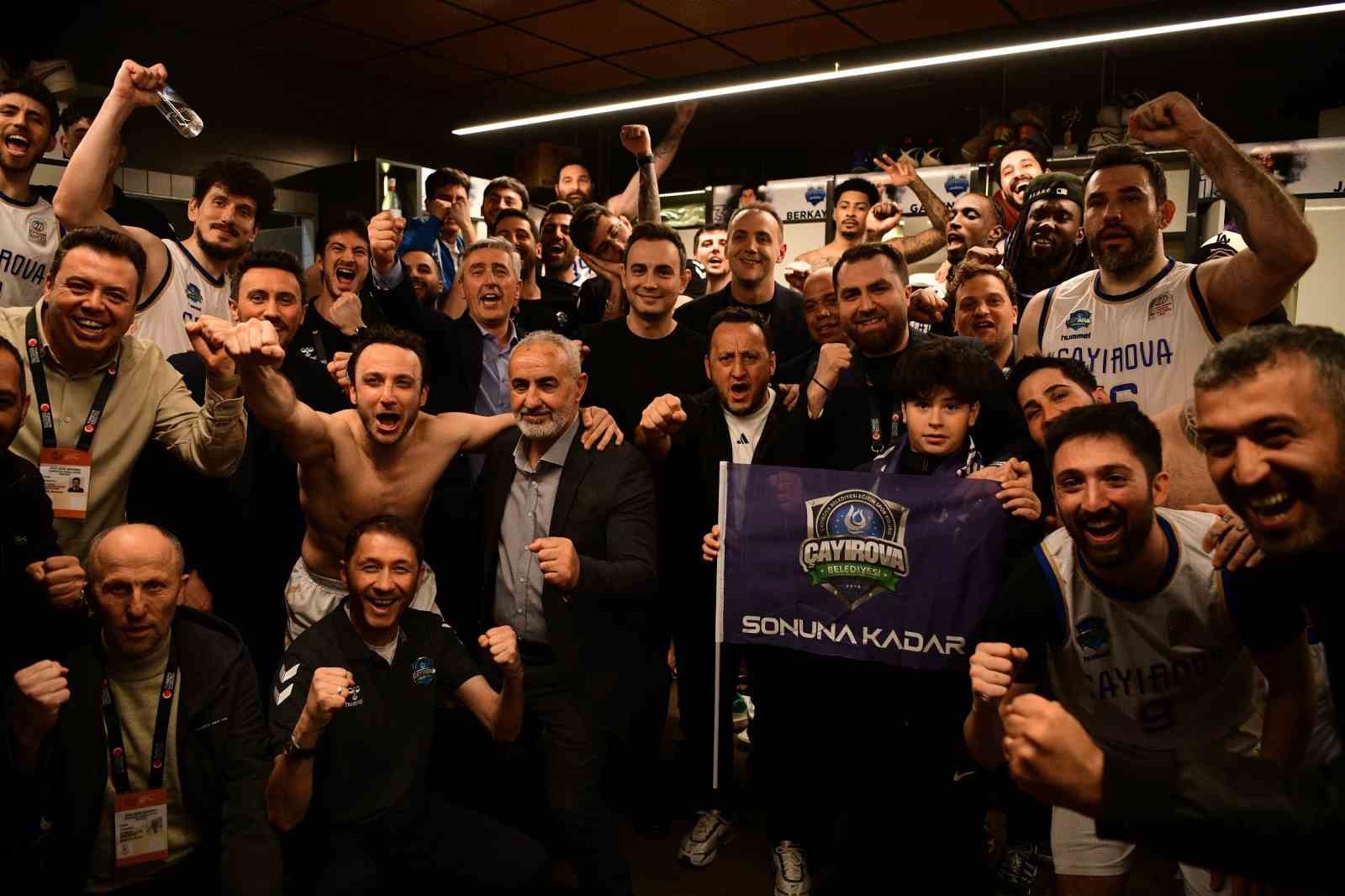 Çayırova Belediyesi, Kağıtspor’u 102-71 mağlup etti