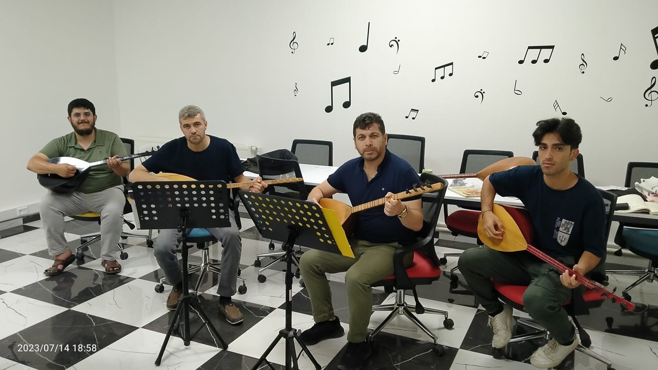 Şehzadeler Belediyesi&rsquo;nde yeni d&ouml;nem m&uuml;zik kursları başlıyor
