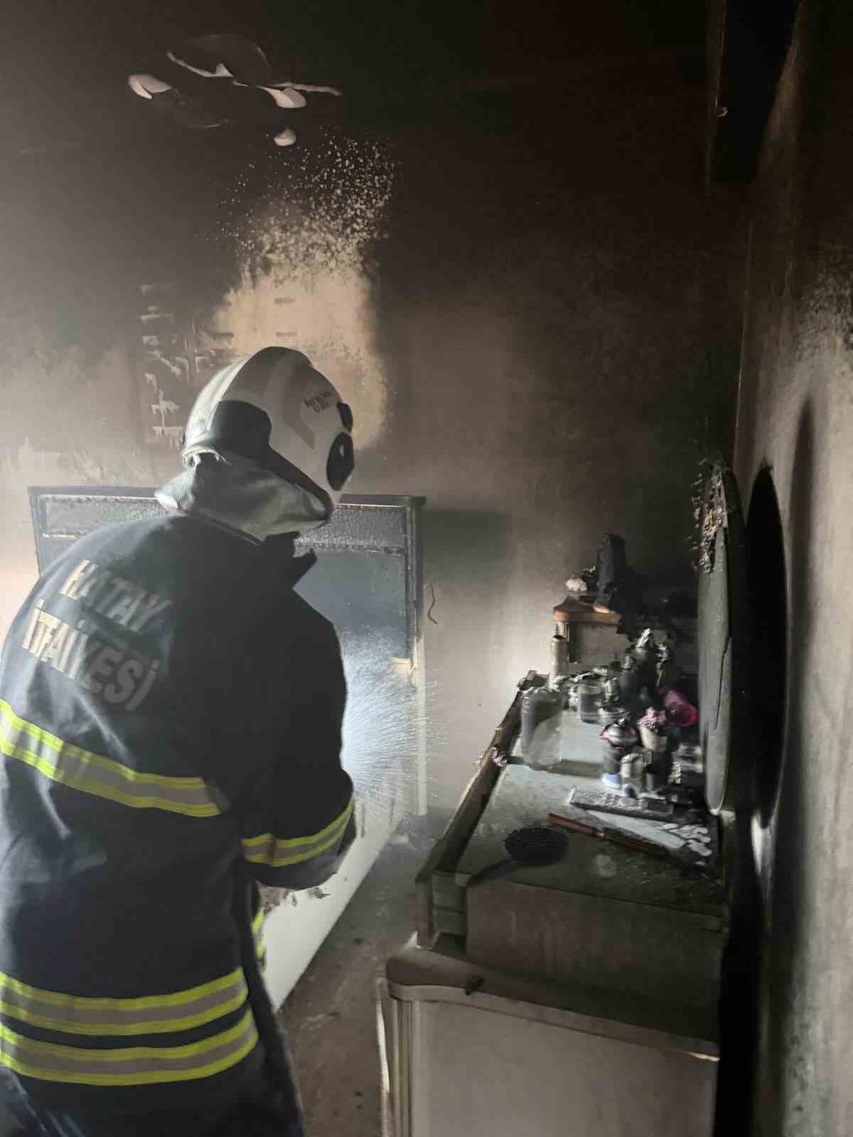 Antakya&rsquo;da ev yangını
